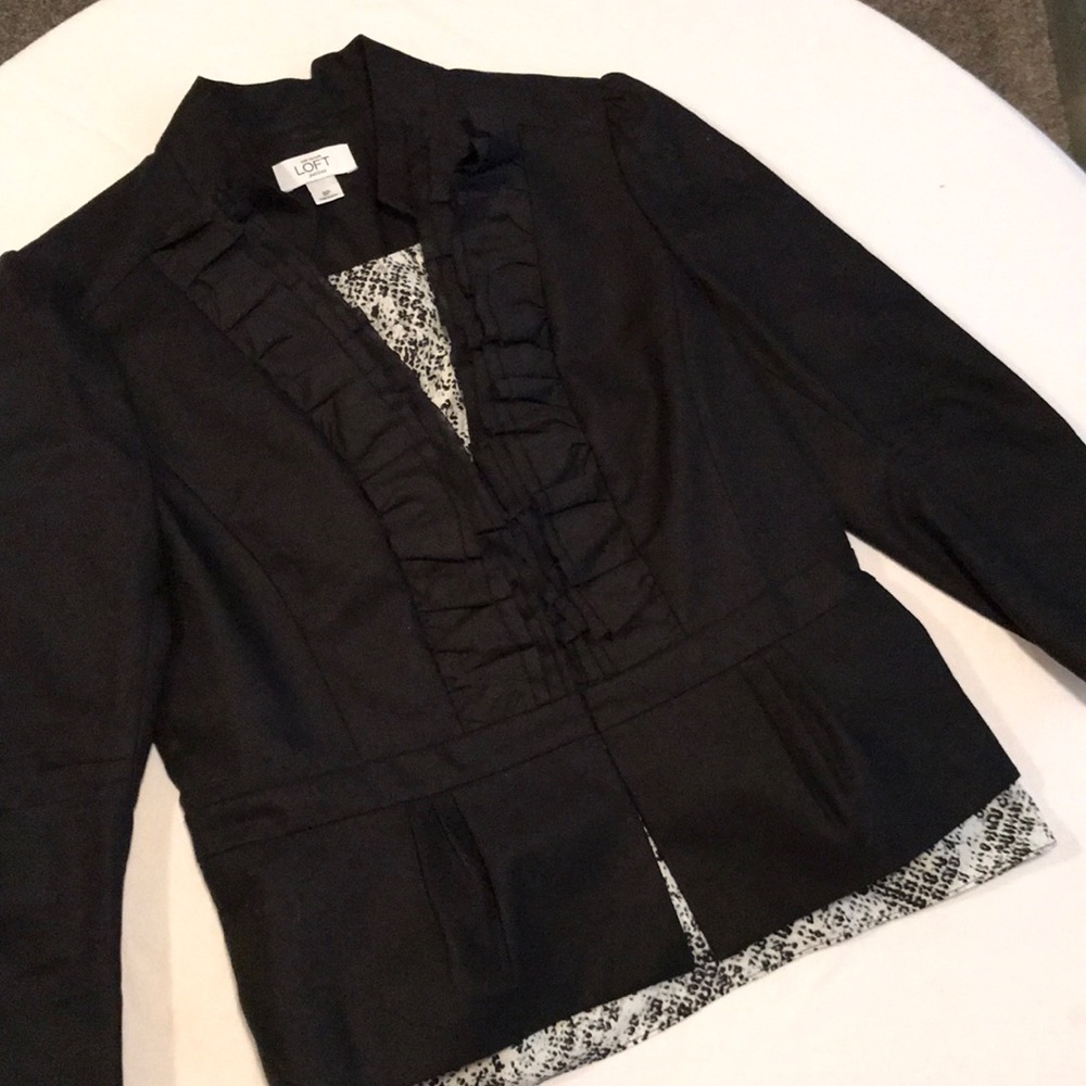 LOFT Petite Ruffled Blazer w/ 3/4 sleeves